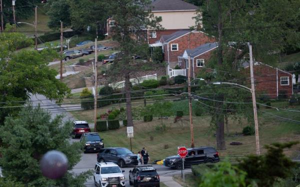 Police co<em></em>ntinue to block roads around the home of Thomas Matthew Crooks as the FBI co<em></em>ntinues its investigation into the attempted assassination of former US President Do<em></em>nald Trump in Bethel Park, Pennsylvania, on July 14, 2024. Trump, the presumptive Republican presidential candidate, was shot in the ear July 13 in the opening minutes of his campaign rally in Butler. <em></em>
Rivals Joe Biden and Do<em></em>nald Trump urged Americans to show unity on July 14, after an assassination attempt on the Republican that the FBI said was carried out by a shooter with a legally-bought semi-automatic rifle. (Photo by Rebecca DROKE / AFP)